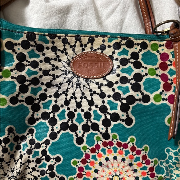Fossil bag with a fun blue pattern - Picture 2 of 5